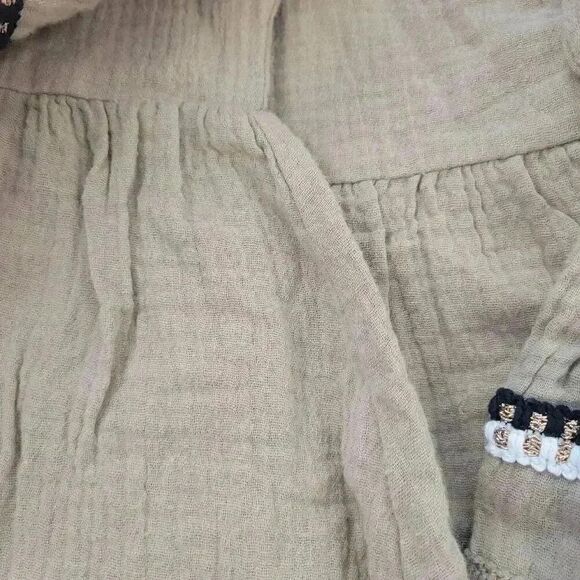 AndTheWhy Women's Light Brown Crinkled Cotton Long Sleeve V-Neck Top NEW - Picture 15 of 16